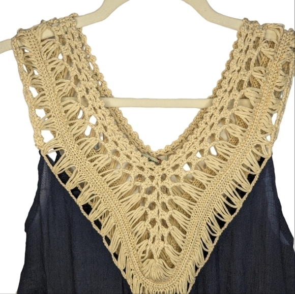 Vivid Importers Boho Cotton Navy Crochet Accent Asymmetrical Tank Blouse Size S - Picture 3 of 12
